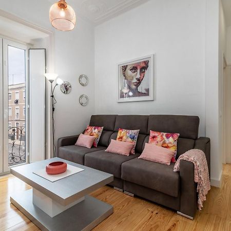 Guestready - Modern 2Bedroom Apartment In Graca Lisbon Luaran gambar