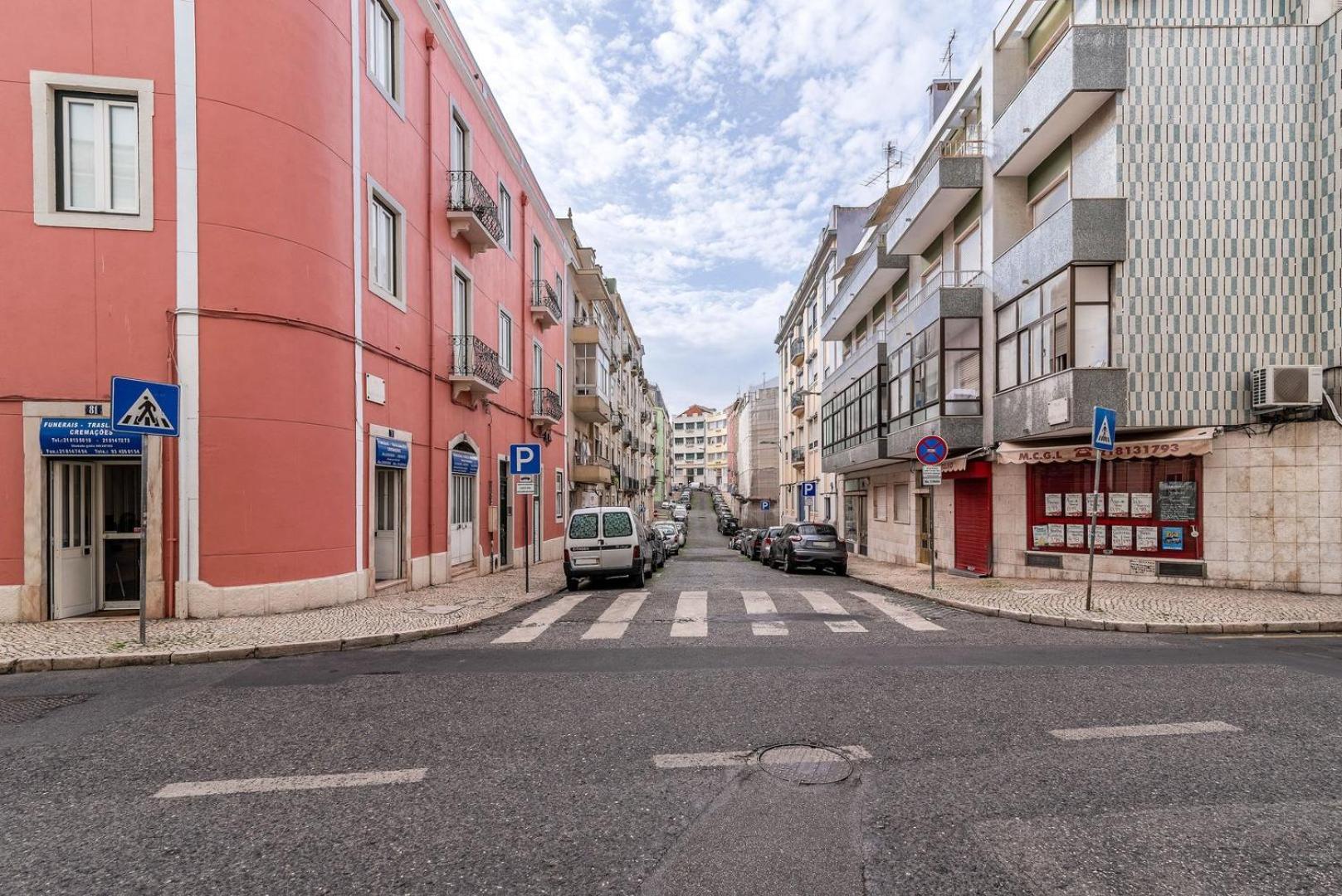 Guestready - Modern 2Bedroom Apartment In Graca Lisbon Luaran gambar